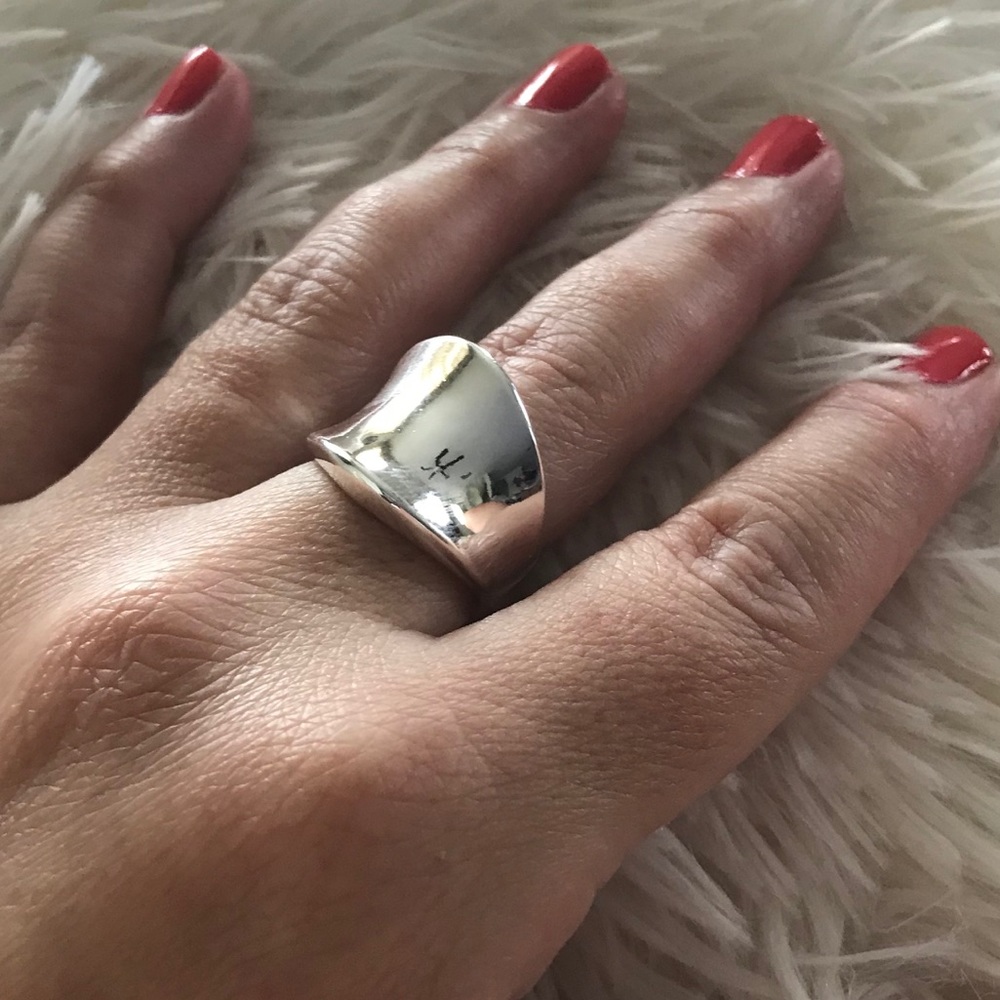 NEW Silver Plated Fashion Smooth Finish Ring Sz 8